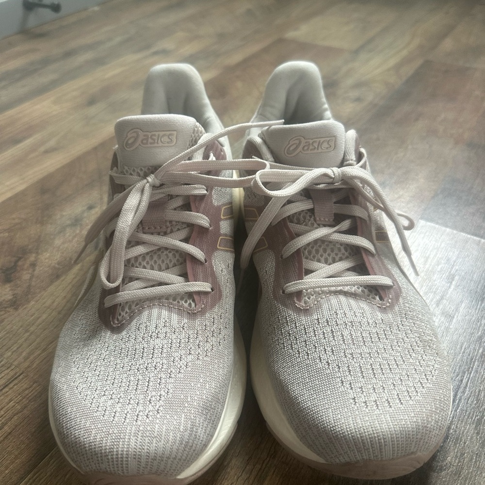 ASICS Women's Sneakers - Cream and Tan